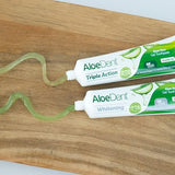 Aloe vera apaisante intégrée pour douceur pendant le brossage.