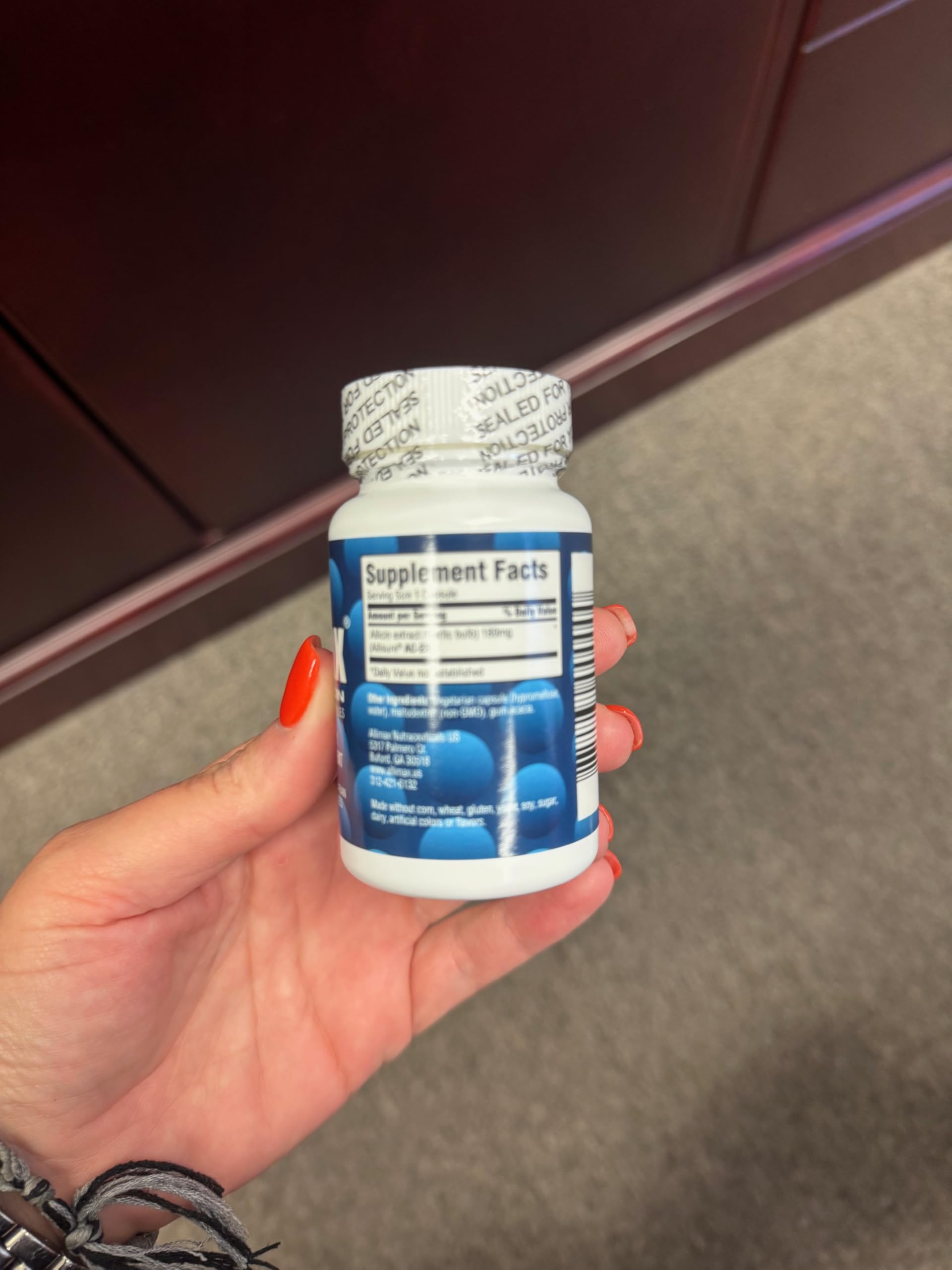 Allimax 180 mg, étiquette claire, informations utiles directement visibles.