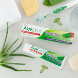 AloeDent Sensitive huile d'arbre à thé et menthol, fraîcheur après brossage.