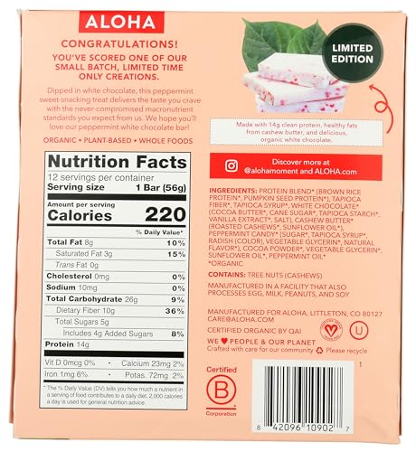 Détail rapproché de la barre ALOHA Chocolat Blanc Menthe montrant une texture crémeuse.