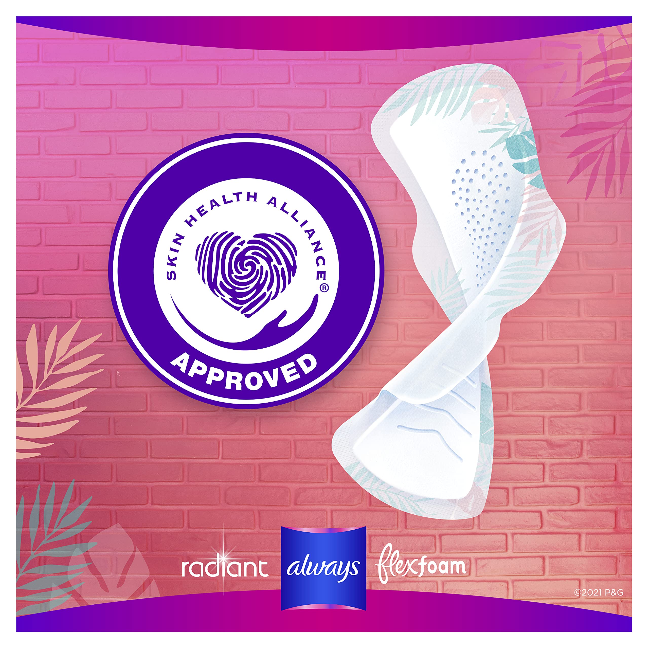 Always Radiant Teen Pads avec ailes et forme qui épouse le corps.