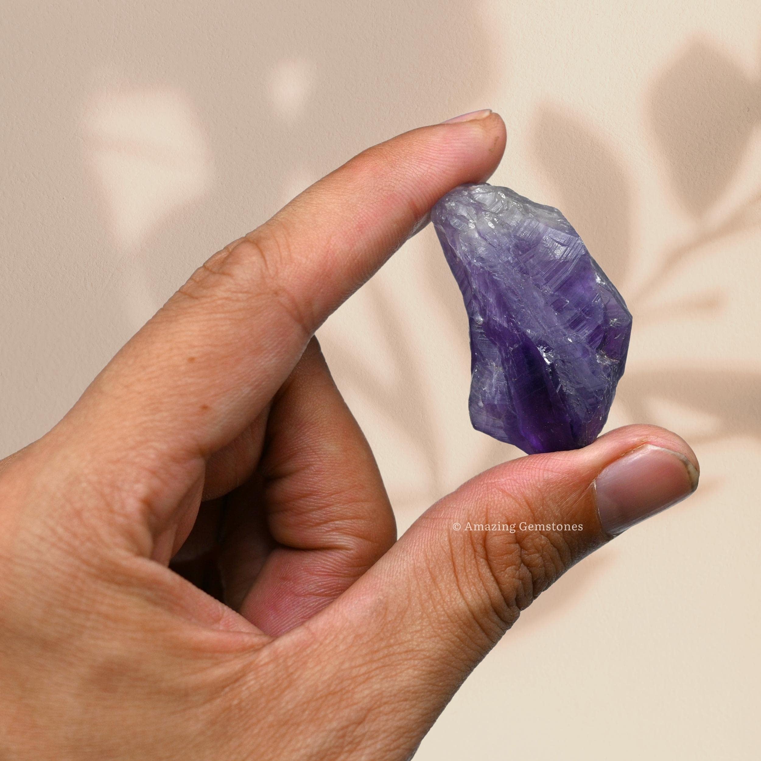 Marque Amazing Gemstone améthyste brute, emballage élégant et cadeau idéal.