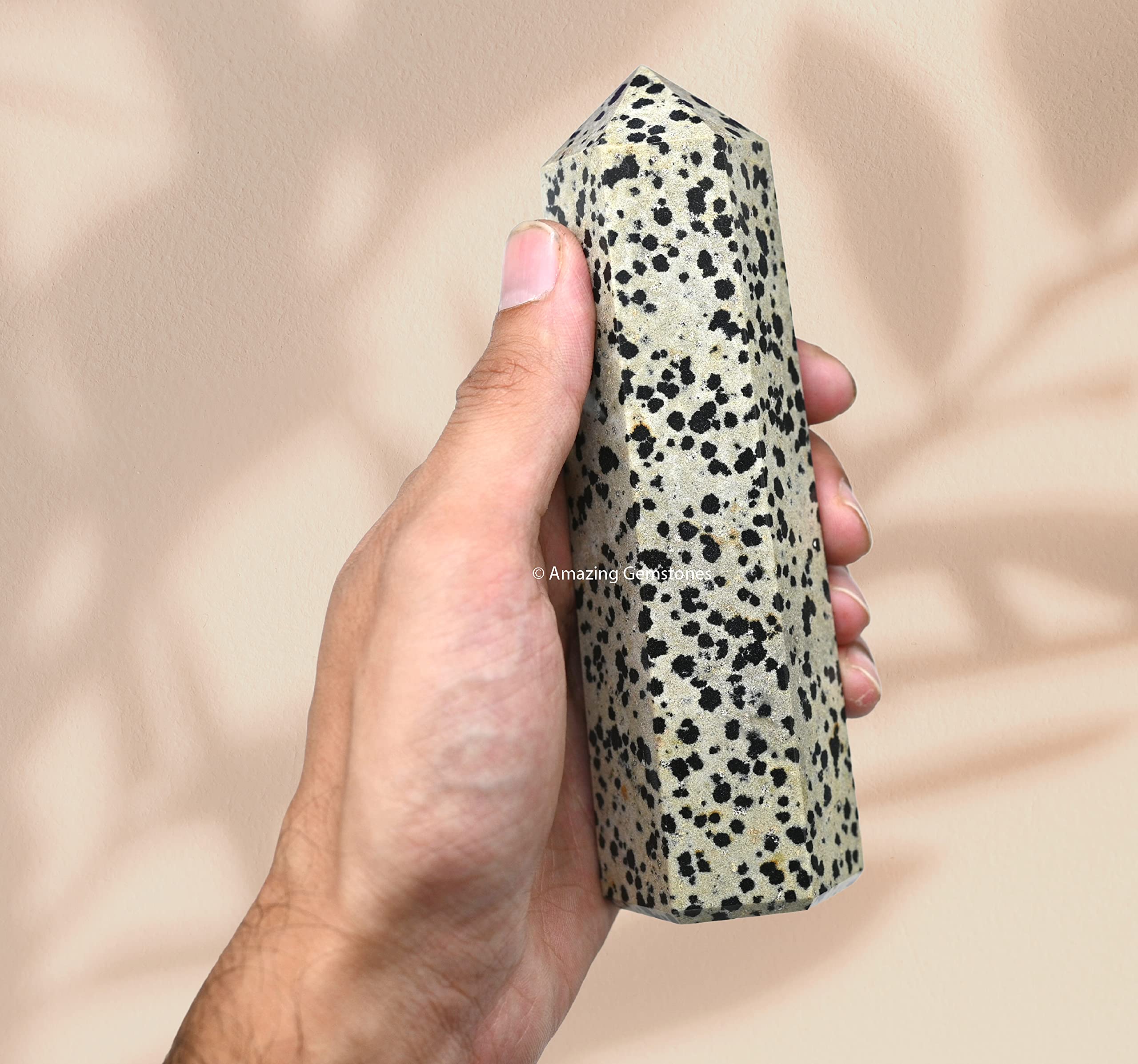 Amazing Gemstone – apaisement dalmatien jaspe, utile en méditation et protection.