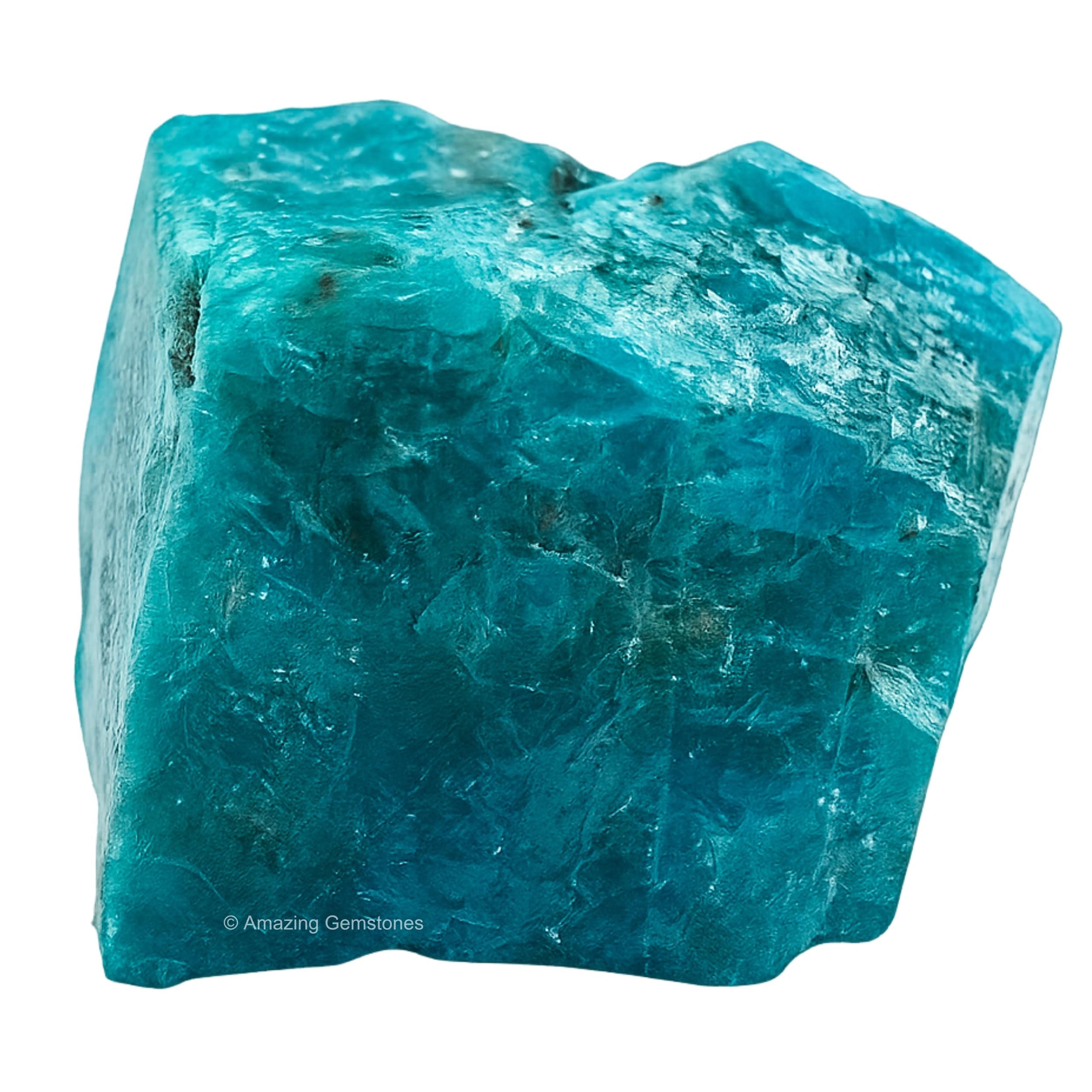 Vue rapprochée d'une apatite verte brute, Amazing Gemstone, idéale pour des créations de bricolage.
