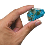 Détail de Chrysocolla brute – texture et couleur naturelles d’Amazing Gemstone.