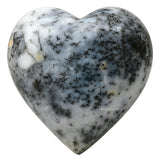 Amazing Gemstone – cœur opale dendritique sur pierre-paume pour massage apaisant et équilibre des chakras.