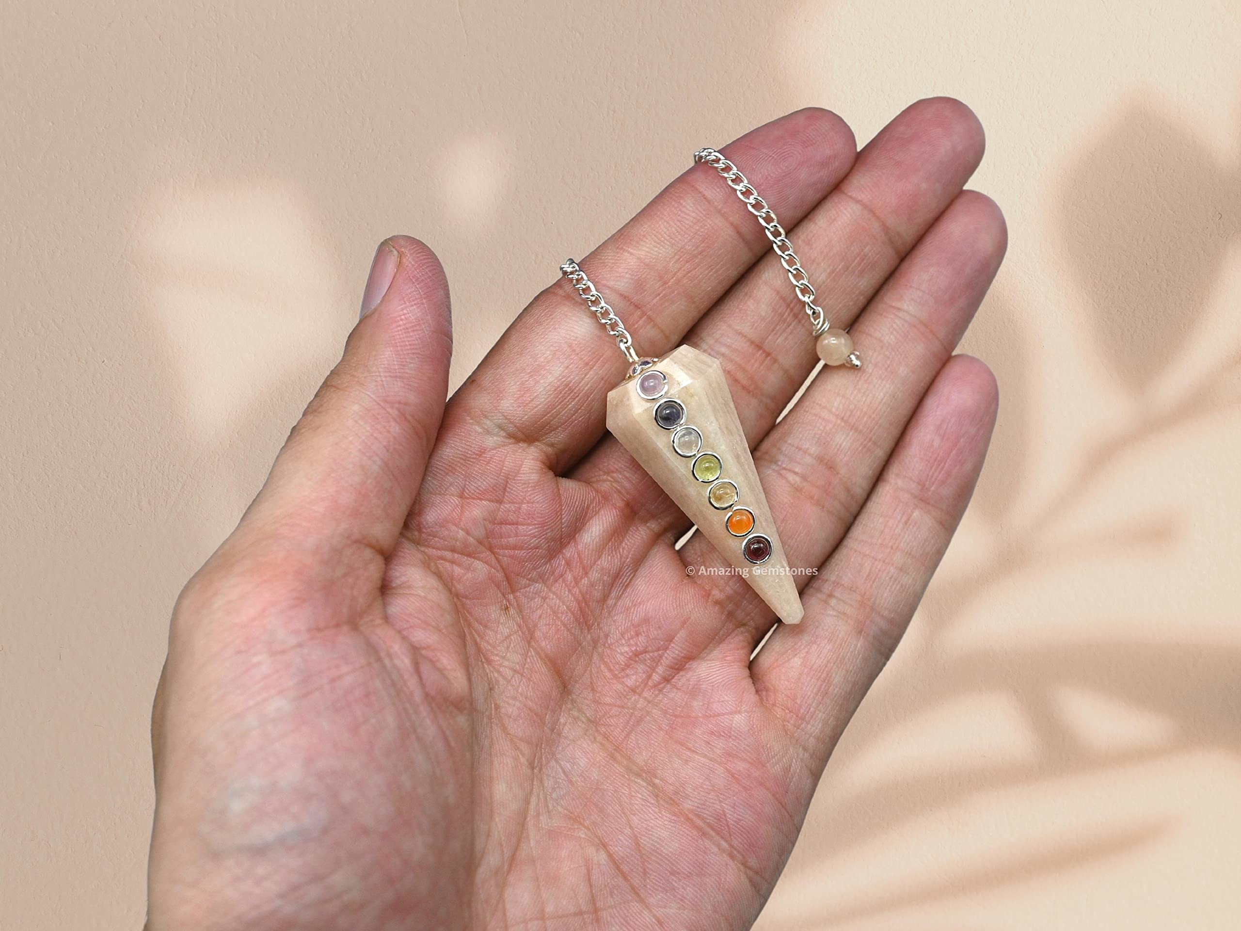 Amazing Gemstone étui velours cadeau inclus, parfait pour offrir et protéger le pendule.