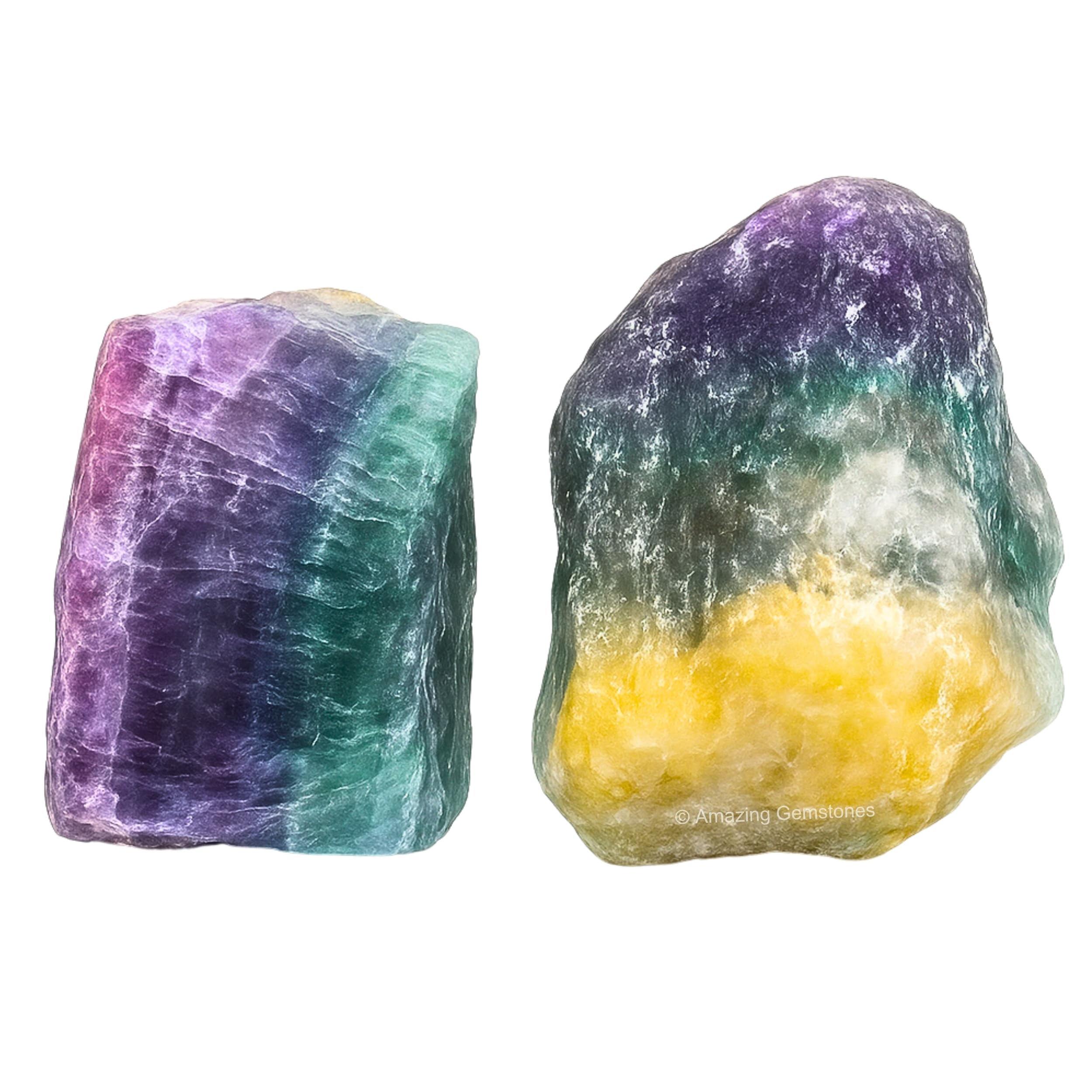 Fluorite brut Violet – reflets et teintes lumineuses visibles sur le cristal.