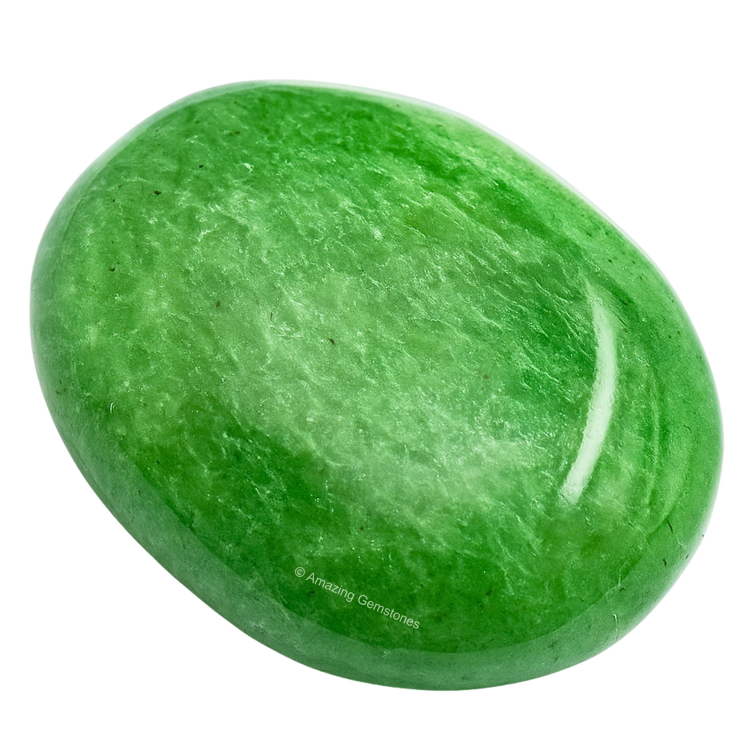 Amazing Gemstone Green Strawberry Quartz palm-stone prise en main, parfait pour le rituel quotidien.