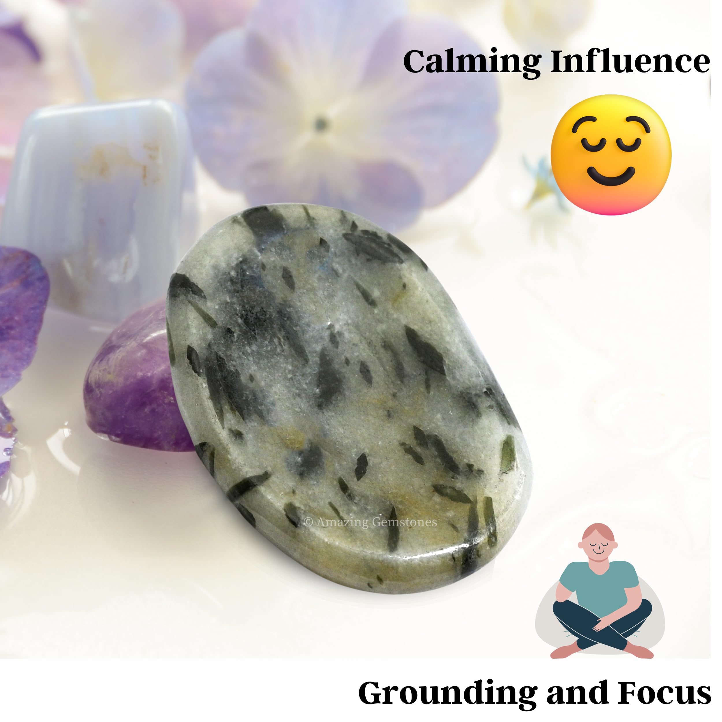 Amazing Gemstone en position de meditation – pierre palm stone pour le zen interieur.