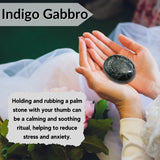Amazing Gemstone Indigo Gabbro Palm Stone comme cadeau élégant et significatif.