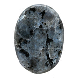 Amazing Gemstone Larvikite — texture riche invitant à toucher et respirer lentement