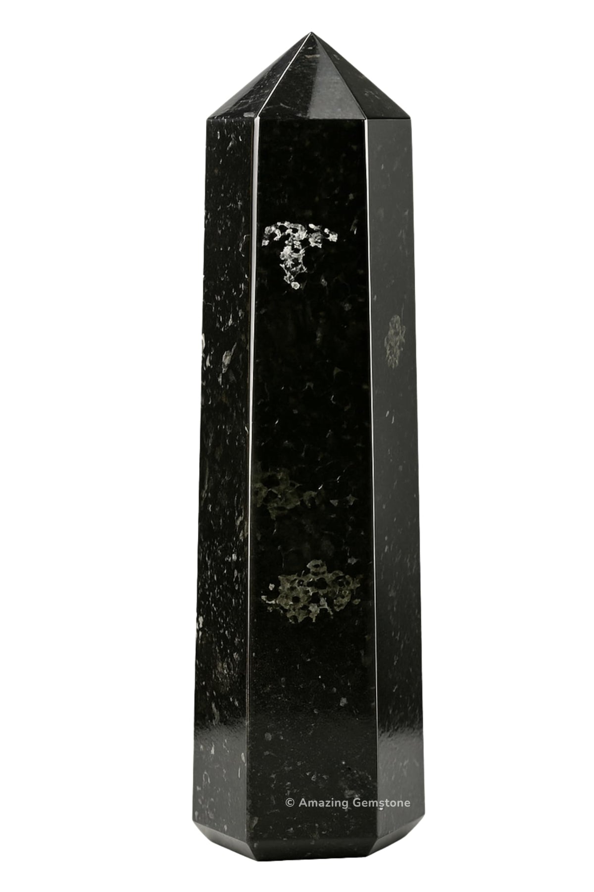 Amazing Gemstone Nuummite Tour Cristal Grand, purifie l’énergie et apaise l’ambiance.