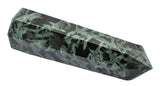 Amazing Gemstone Obélisque Cristal: amplifie l’énergie et favorise l’équilibre.