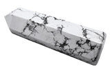 Amazing Gemstone obélisque Howlite: amplification d'énergie pour concentration et protection