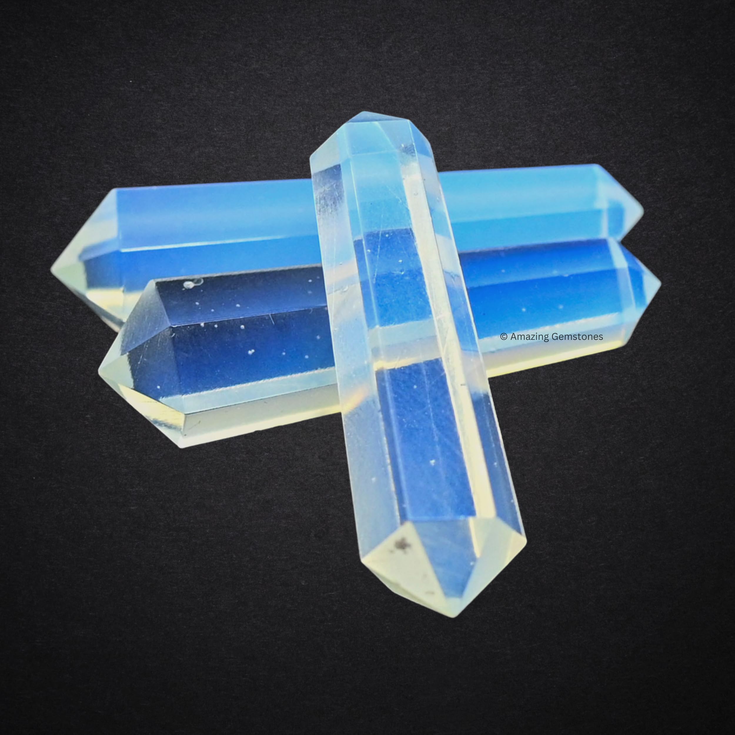 Pointe opalite prête pour grille de cristal et méditation, par Amazing Gemstone.