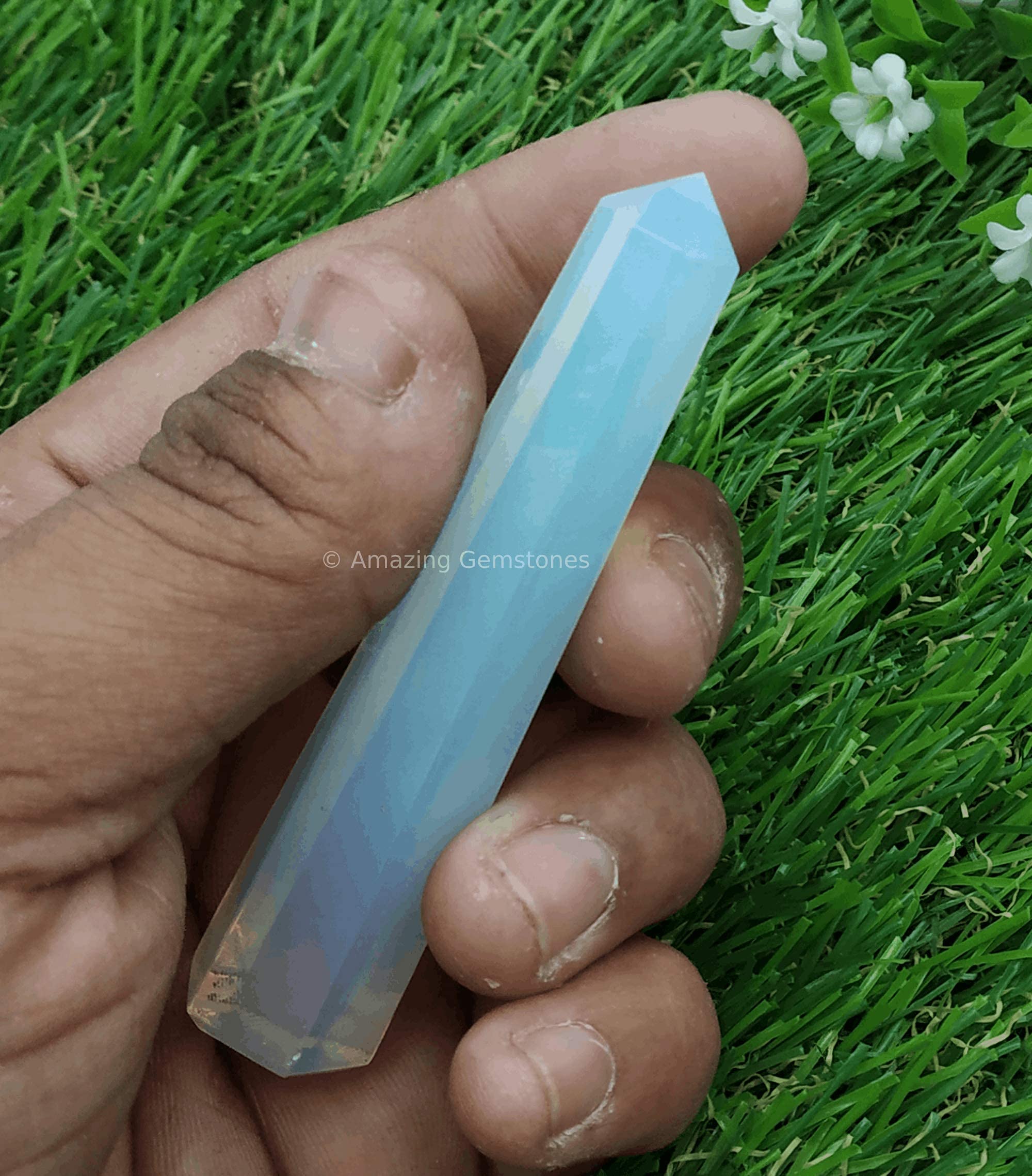 Amazing Gemstone Opalite Tour Cristal soutient la méditation et la concentration.