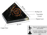 Amazing Gemstone pyramide orgonite avec cristaux internes