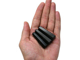 Amazing Gemstone pointe-cristal-agate-noir : focalise l’énergie pour la concentration.