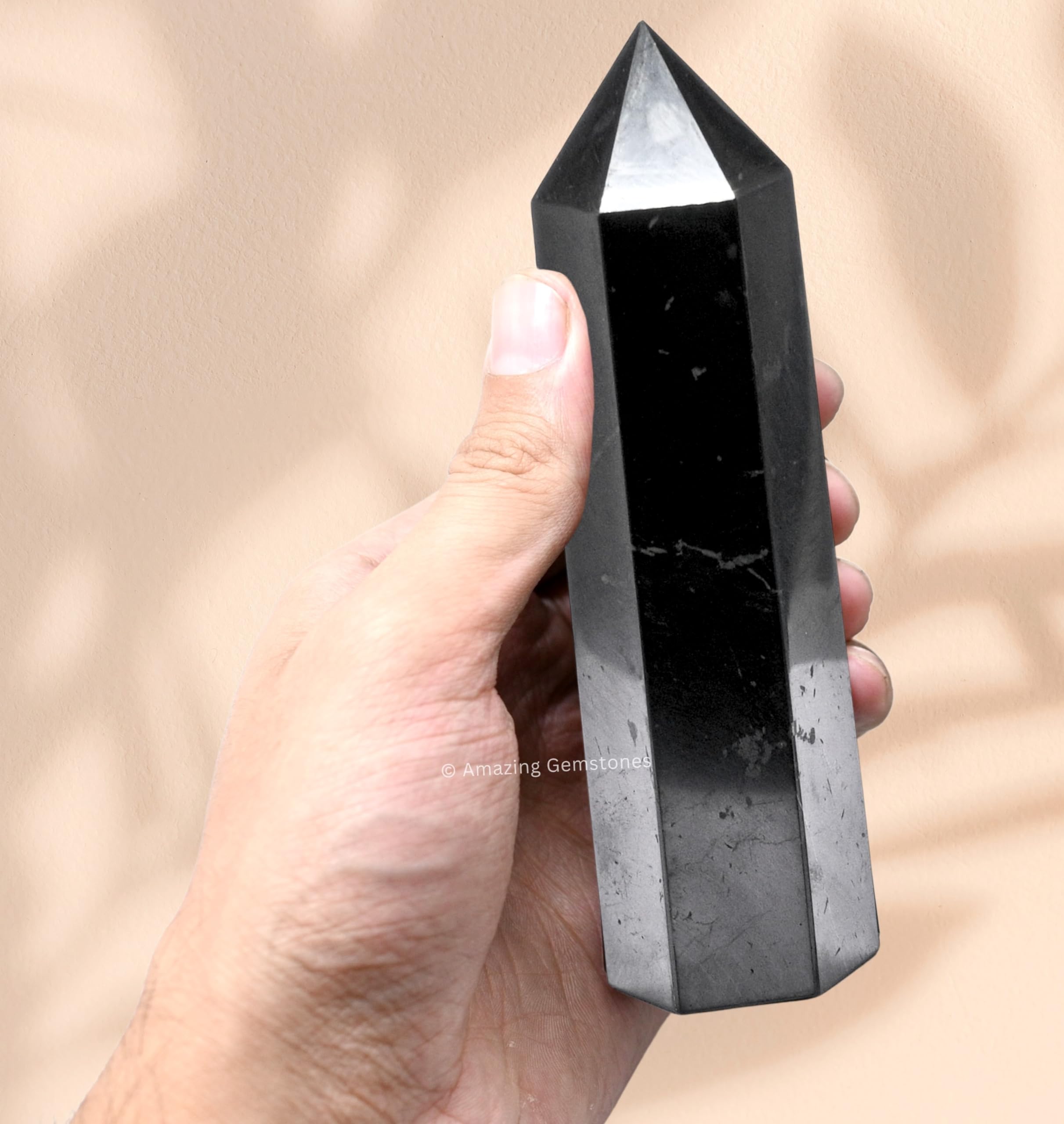 Amazing Gemstone – Purification d ambiance grâce à la tour de shungite dans votre espace