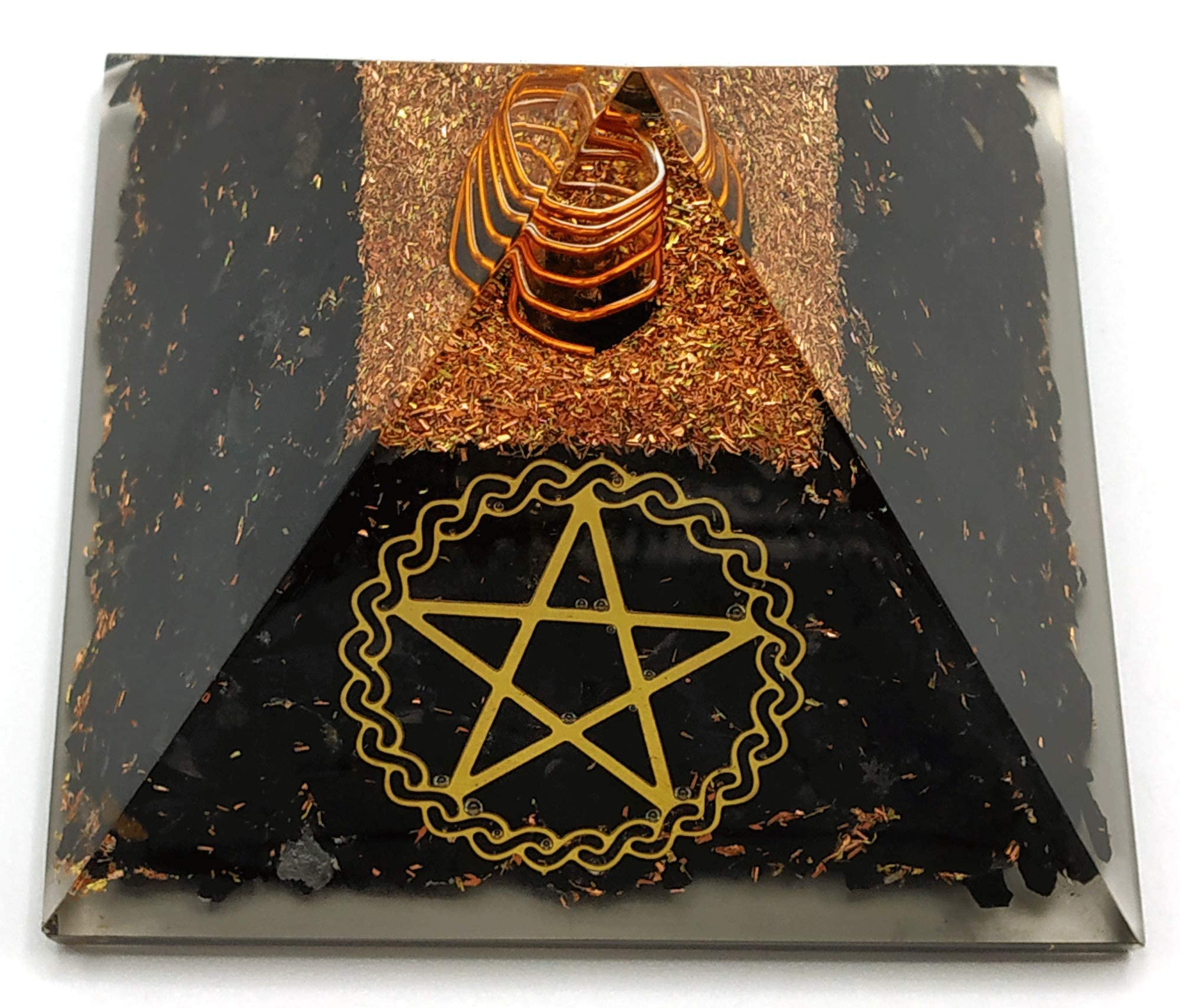 Amazing Gemstone pyramide sur bureau: déco zen et claire