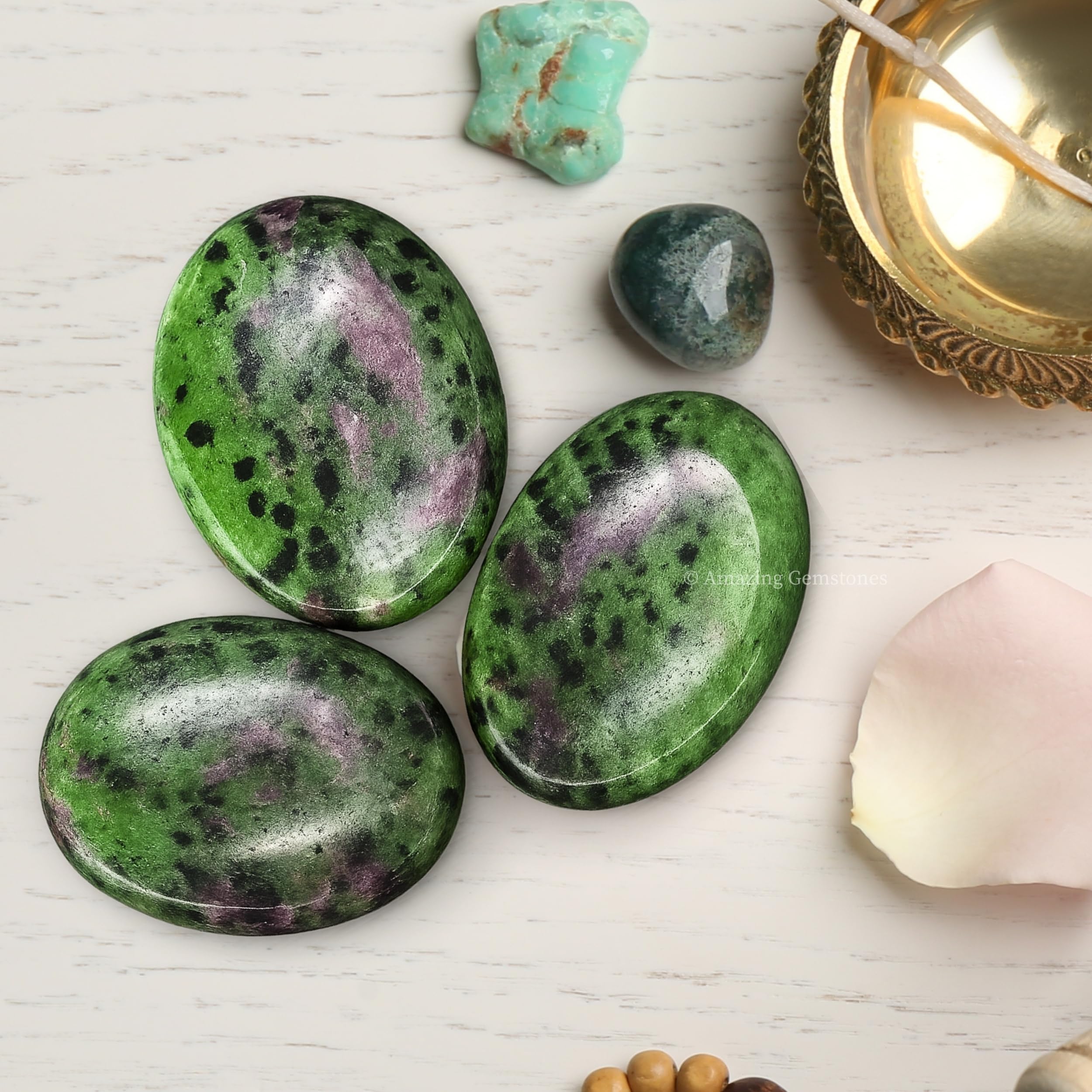 Amazing Gemstone – reflet et lumière rubis-zoisite attirant l’attention positive