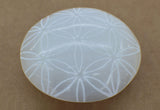 Amazing Gemstone Selenite — balance des chakras, pratique Reiki facilitée et énergie positive.