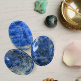 Amazing Gemstone Sodalite: pierre fidget, accompagne les moments de pleine conscience.