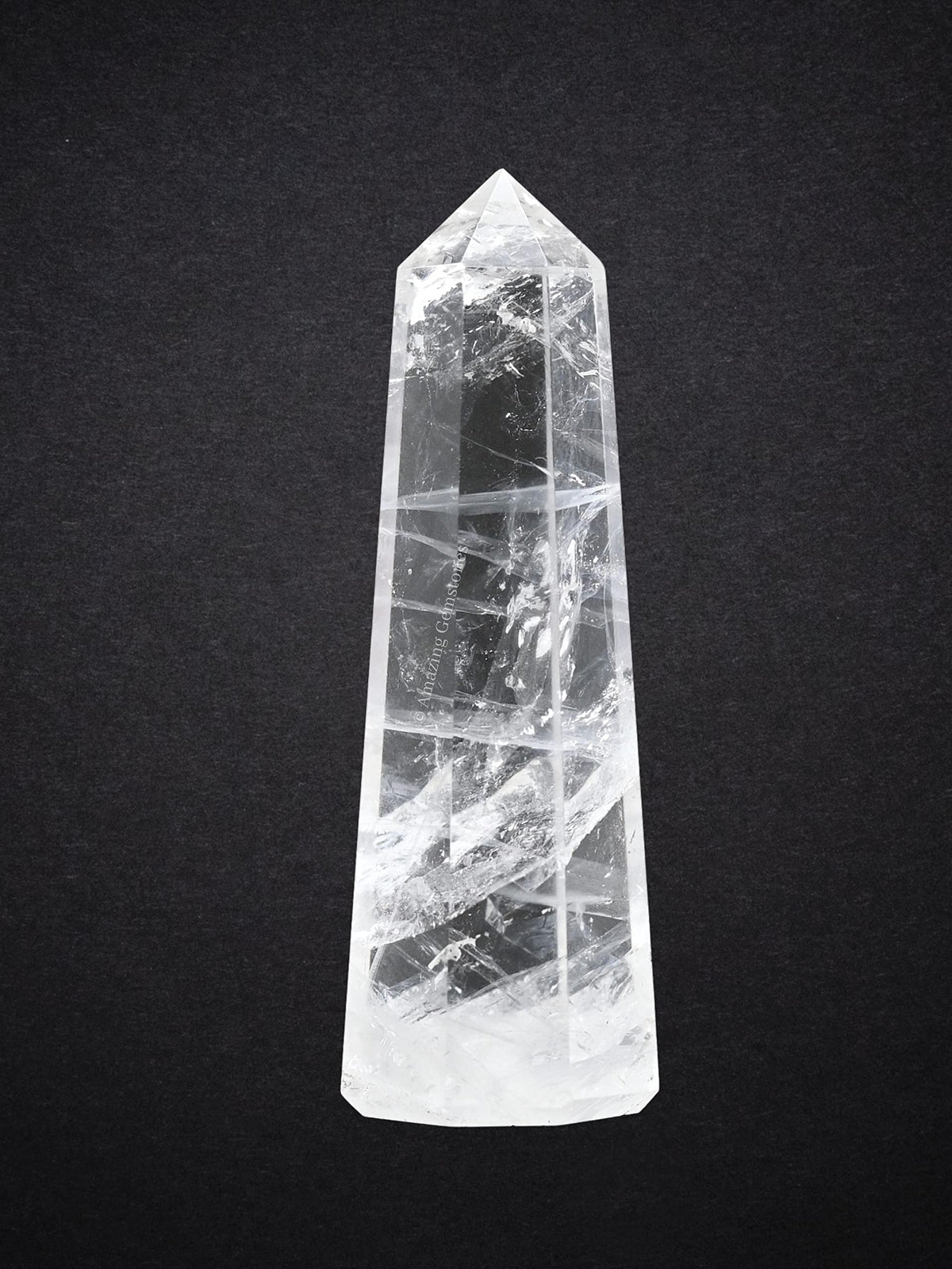 Amazing Gemstone tour quartz clair purifie l'énergie d'une pièce et rehausse l'ambiance.