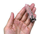 Amazing Gemstone tour rhodonite énergie – purification légère et ambiance apaisante.
