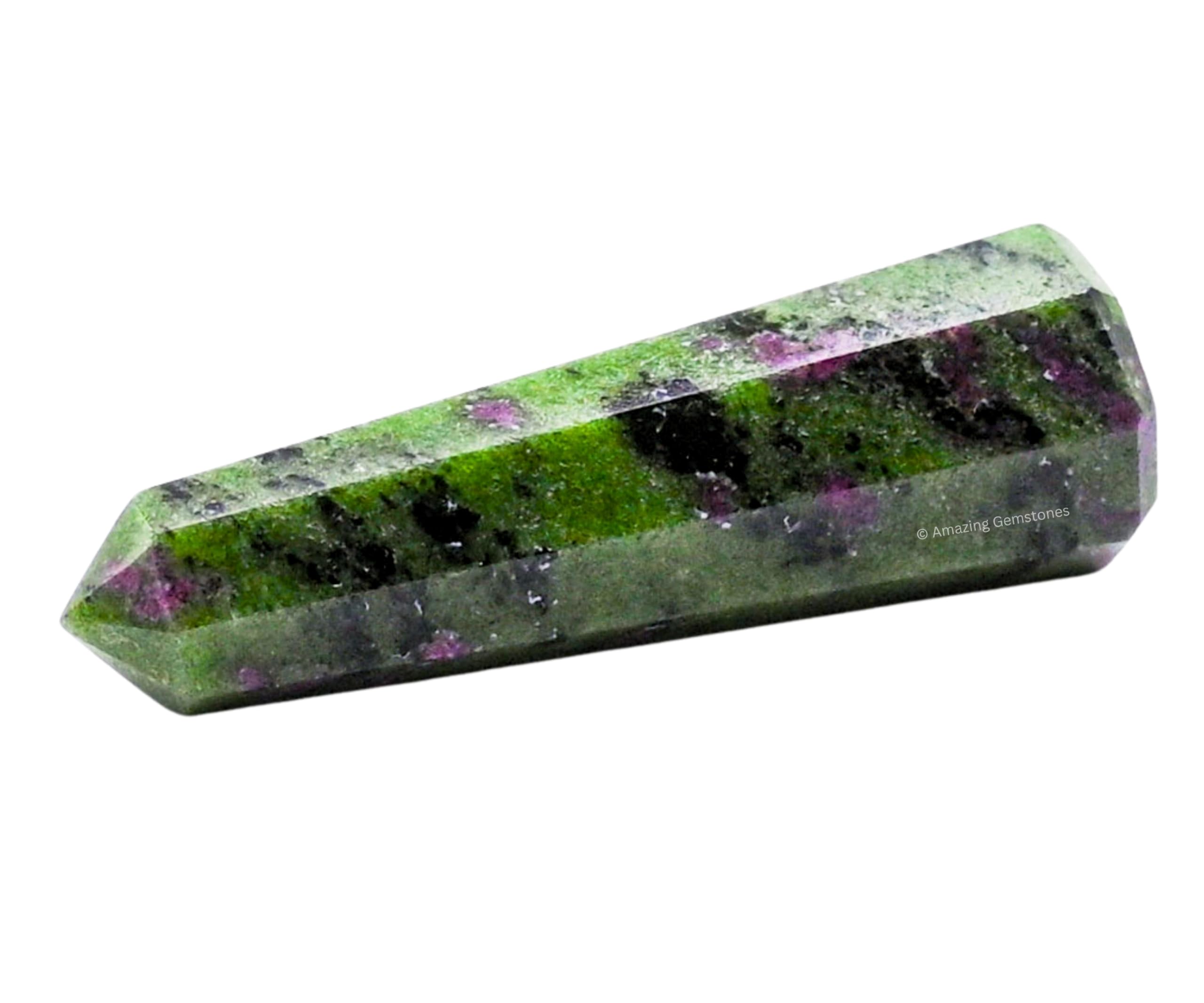 Amazing Gemstone tour rubis zoïsite vue face pointe cristal, focalisation énergétique