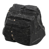 Amazing Gemstone tourmaline noire brute, texture naturelle prête pour méditation et protection.