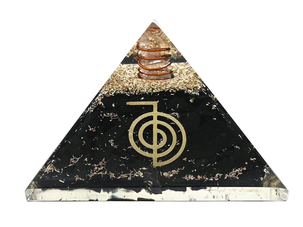 Amazing Gemstone pyramide orgone avec tourmaline noire pour protection et énergie positive.