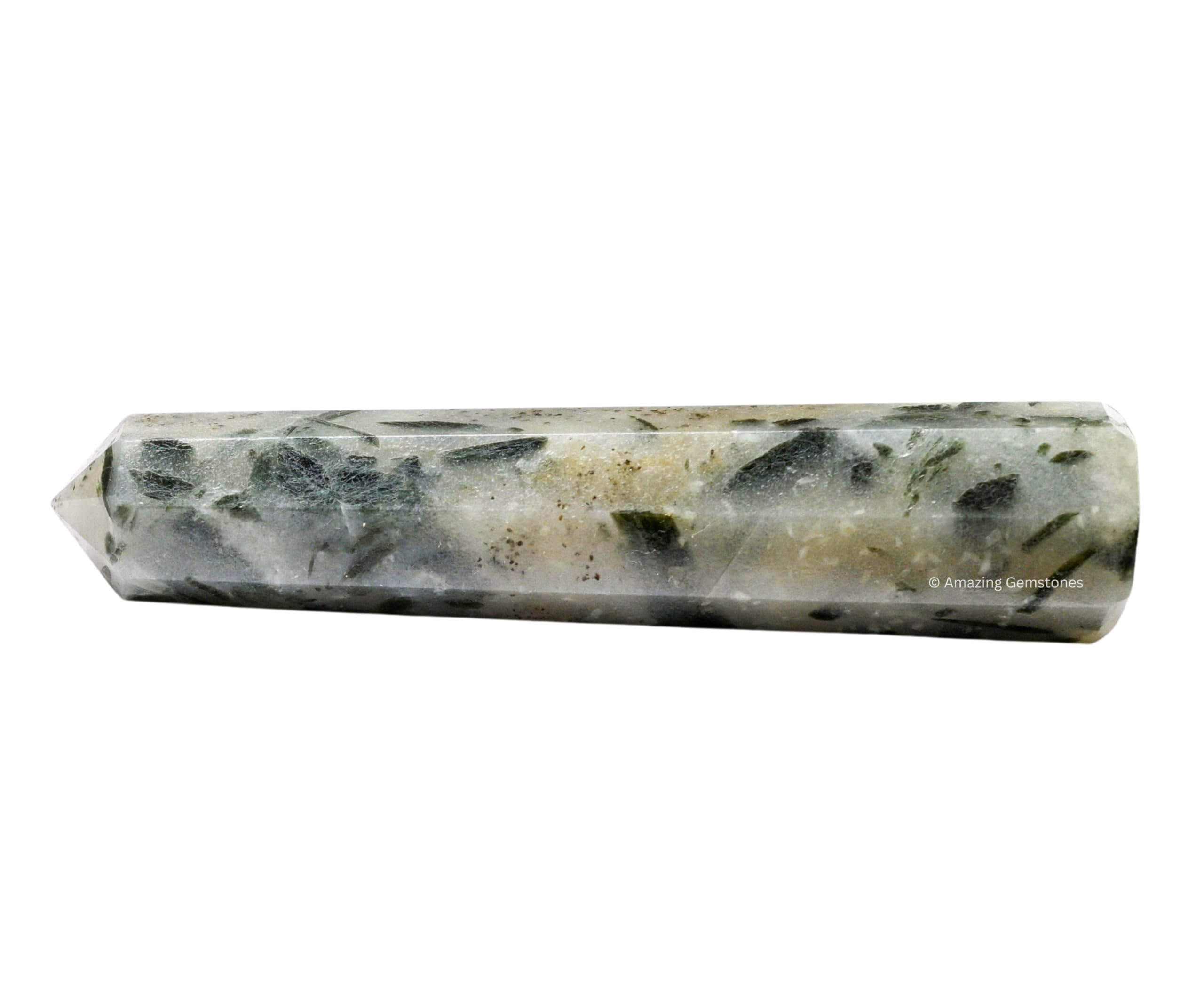 Amazing Gemstone Tourmaline verte dans quartz, obélisque amplifiant l énergie pour votre espace.