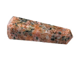 Amazing Gemstone Tours Calcite Rose, utile comme point central d'un réseau de cristaux.
