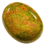 Amazing Gemstone Unakite – détail artisanal montrant texture naturelle.