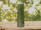 Amazing Gemstone Vesuvianite – tour-cristal purifie l’air et favorise la concentration.