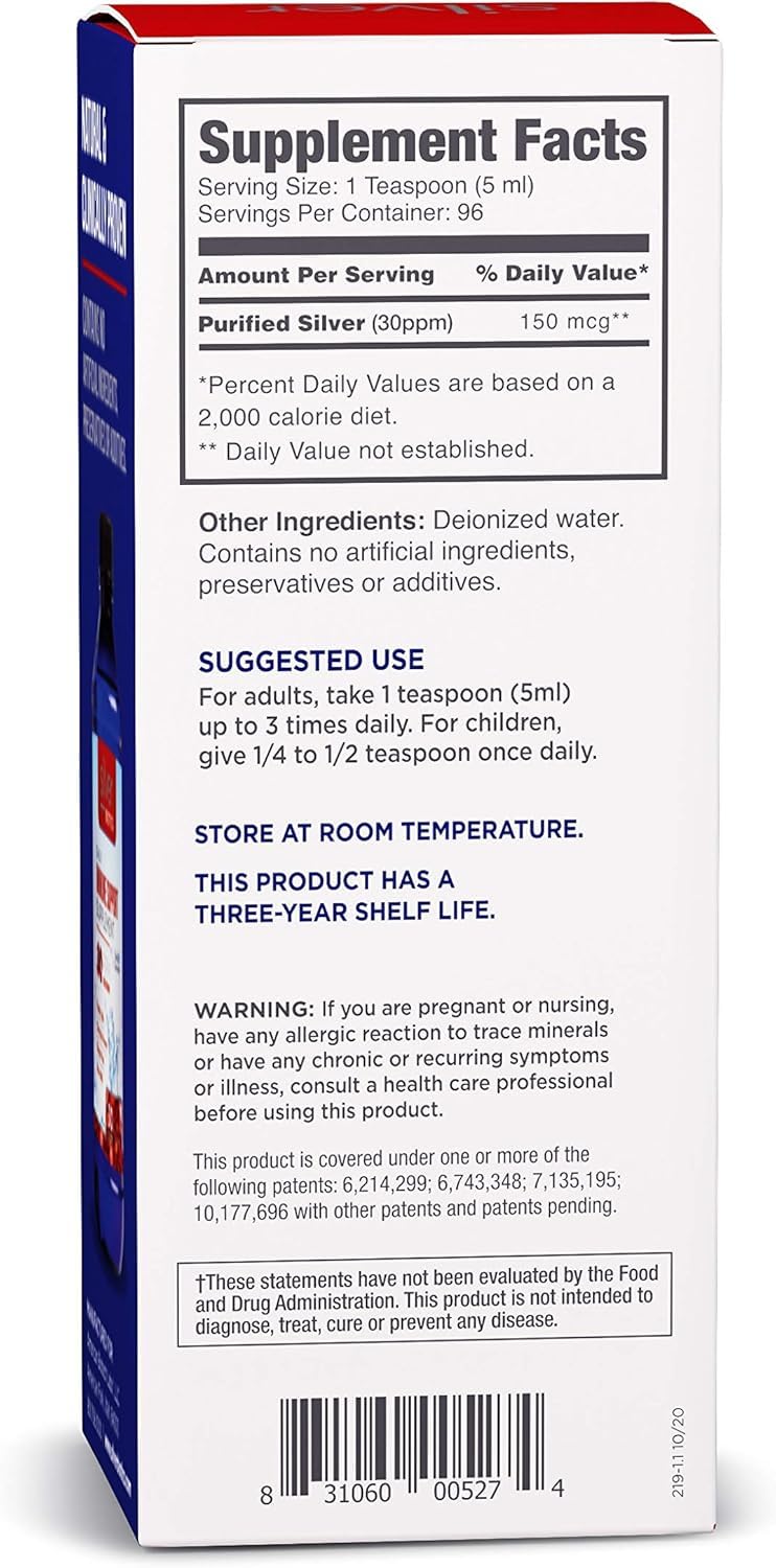 Préparation du supplément Silver Biotics dans un verre d’eau.