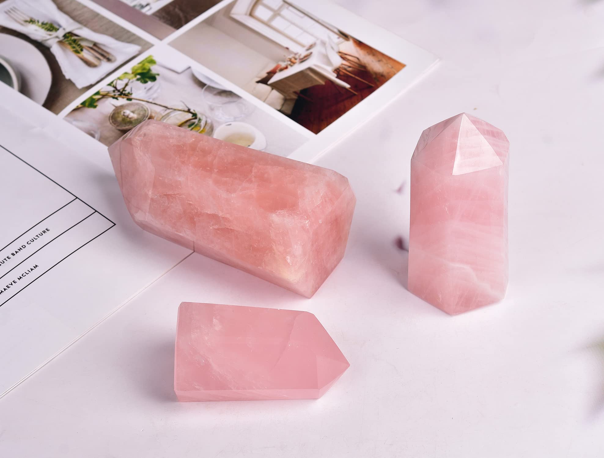 AMOYSTONE énergie émotionnelle quartz rose; outil symbolique pour le bien-être.