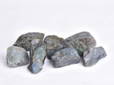 AMOYSTONE Labradorite brut tranche 2 : texture irrégulière et labradorescence pour méditation