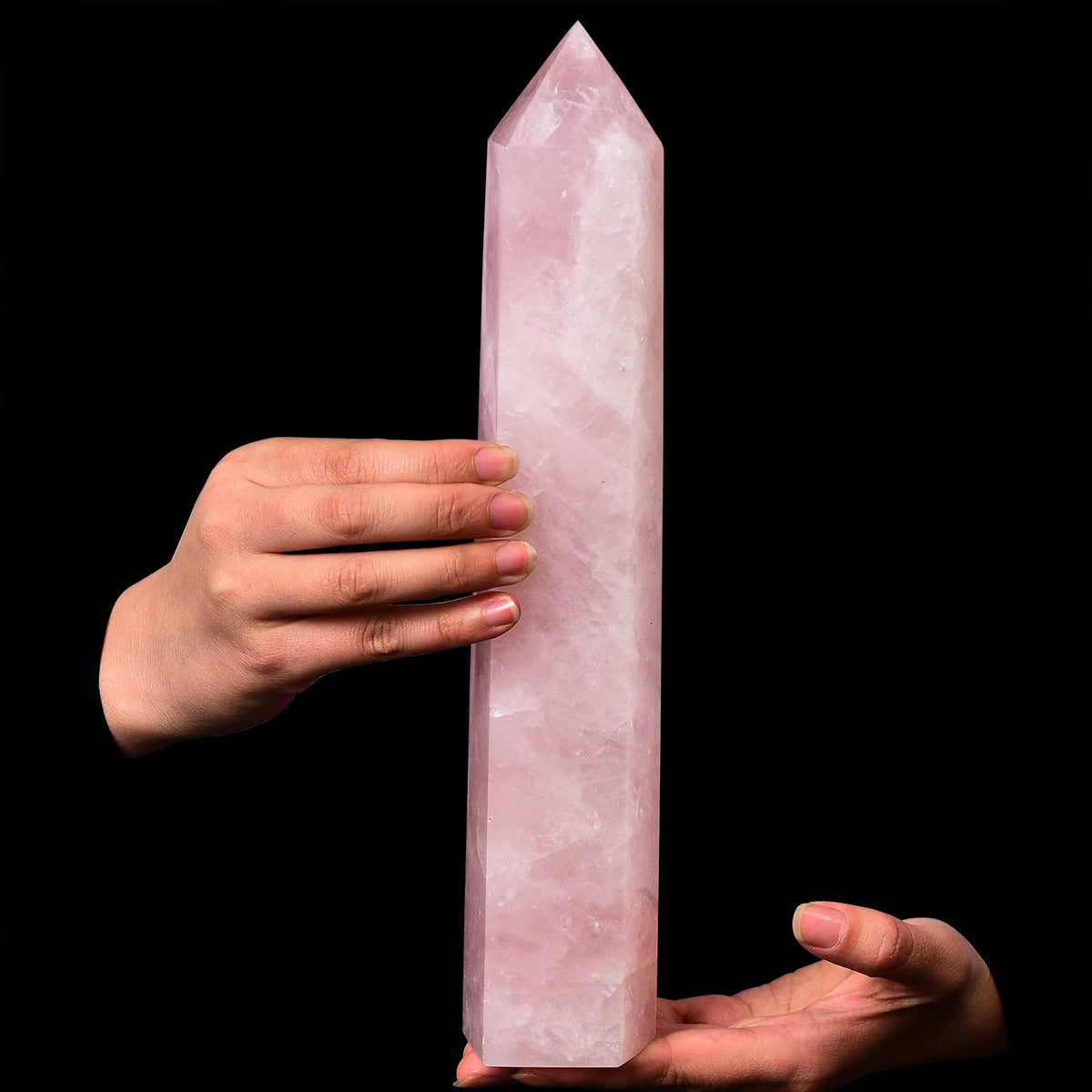 AMOYSTONE obélisque quartz rose pointe – focalise l’énergie pour méditation et équilibre.