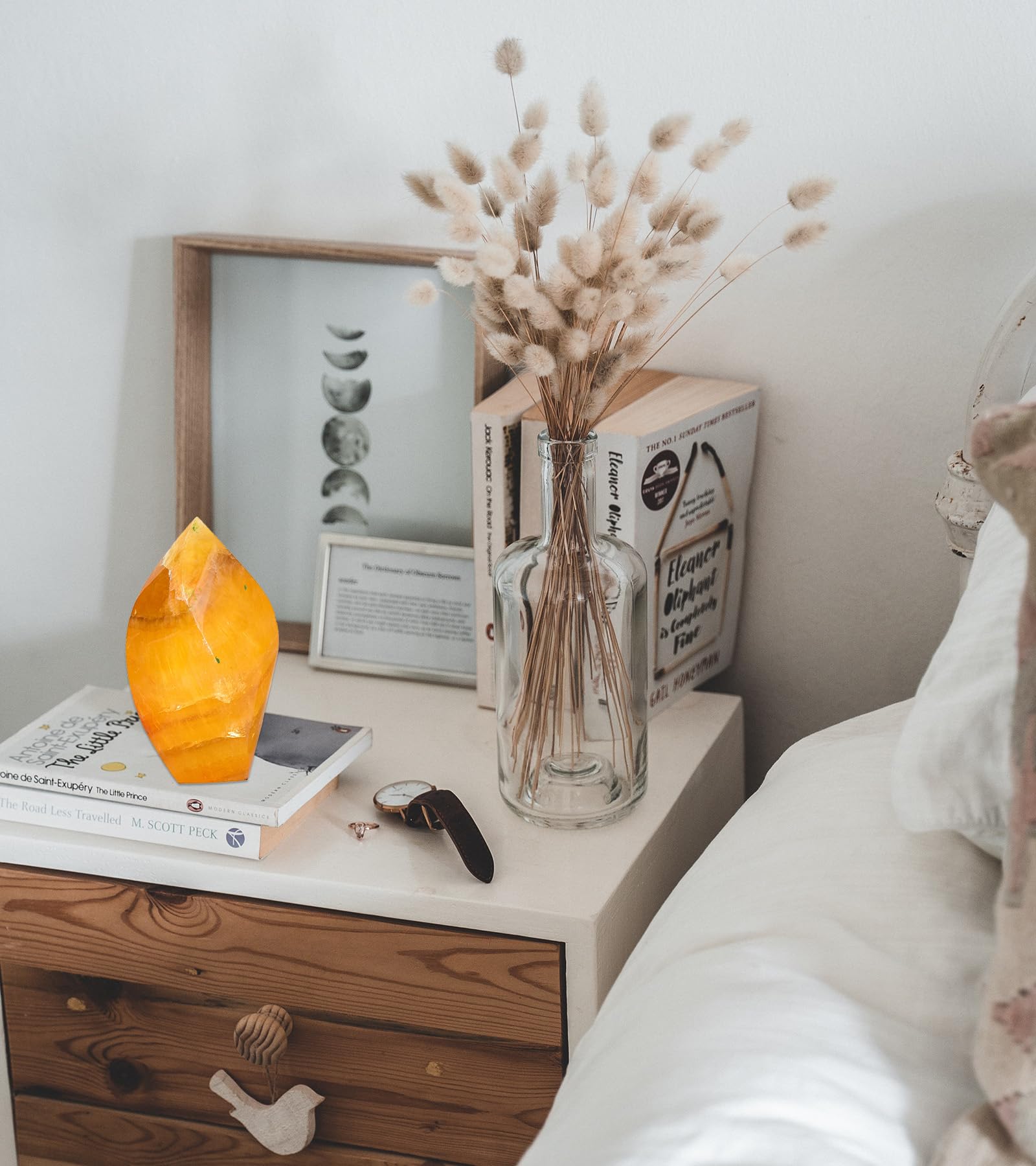 AMOYSTONE fluorite orange déco méditation et énergie positive sur un bureau.