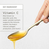 Amy Myers MD Liposomal Vitamin C, goutte dans le verre, peut soutenir votre bien-être quotidien.