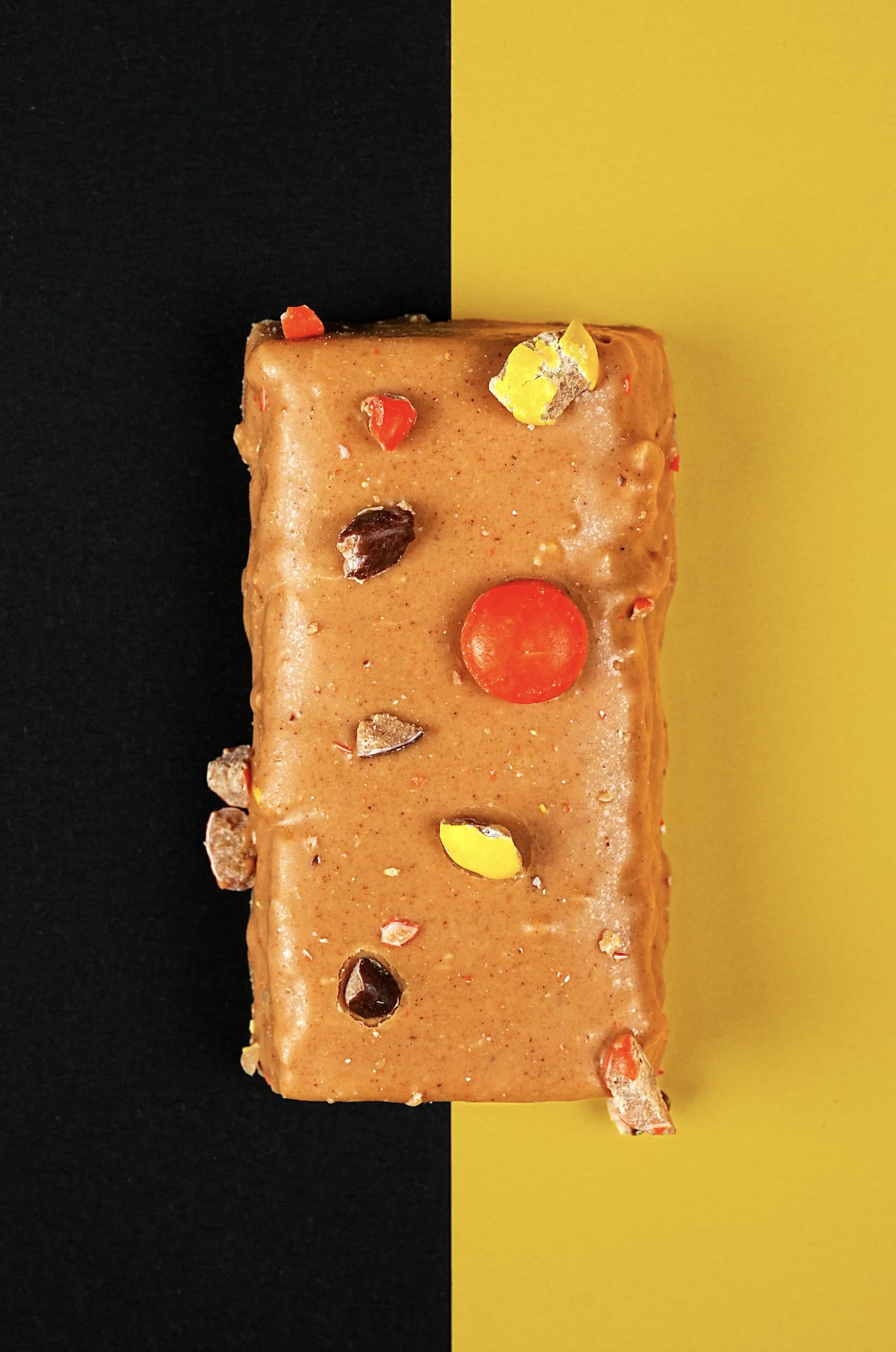 Anabar barre protéinée enrobage chocolat authentique et sans alcools, dégustation satisfaisante.