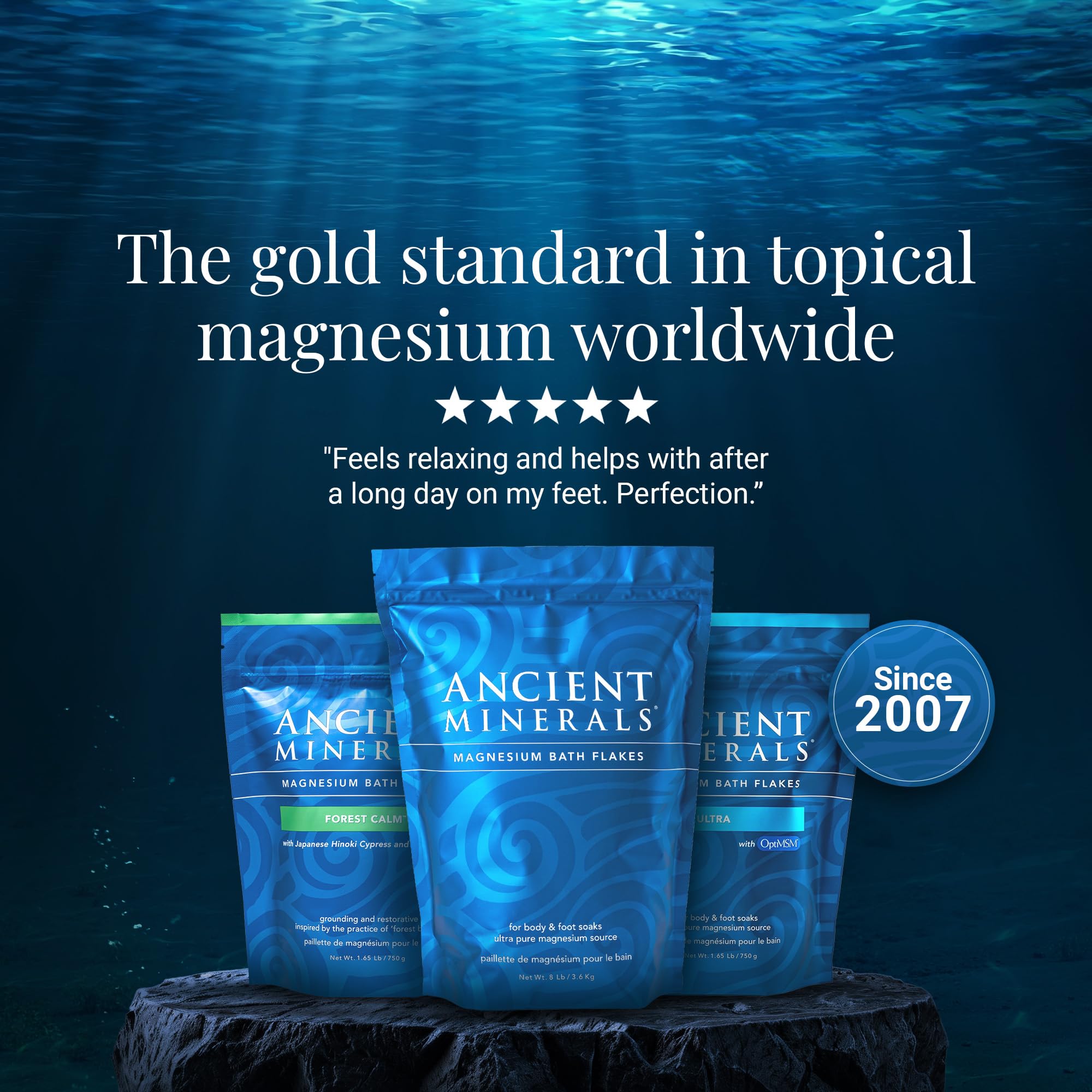 Bain dans l'eau chaude avec Ancient Minerals, dissolution facile et rapide.