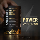 ANECDOTE Shilajit Miel Stick gros plan sur le produit et sa texture