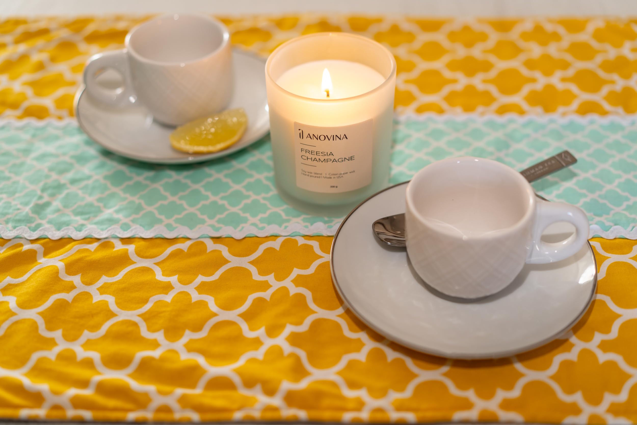 Coffret-table-nuit Anovina Champagne Toast, cadeau élégant pour elle et ses moments.