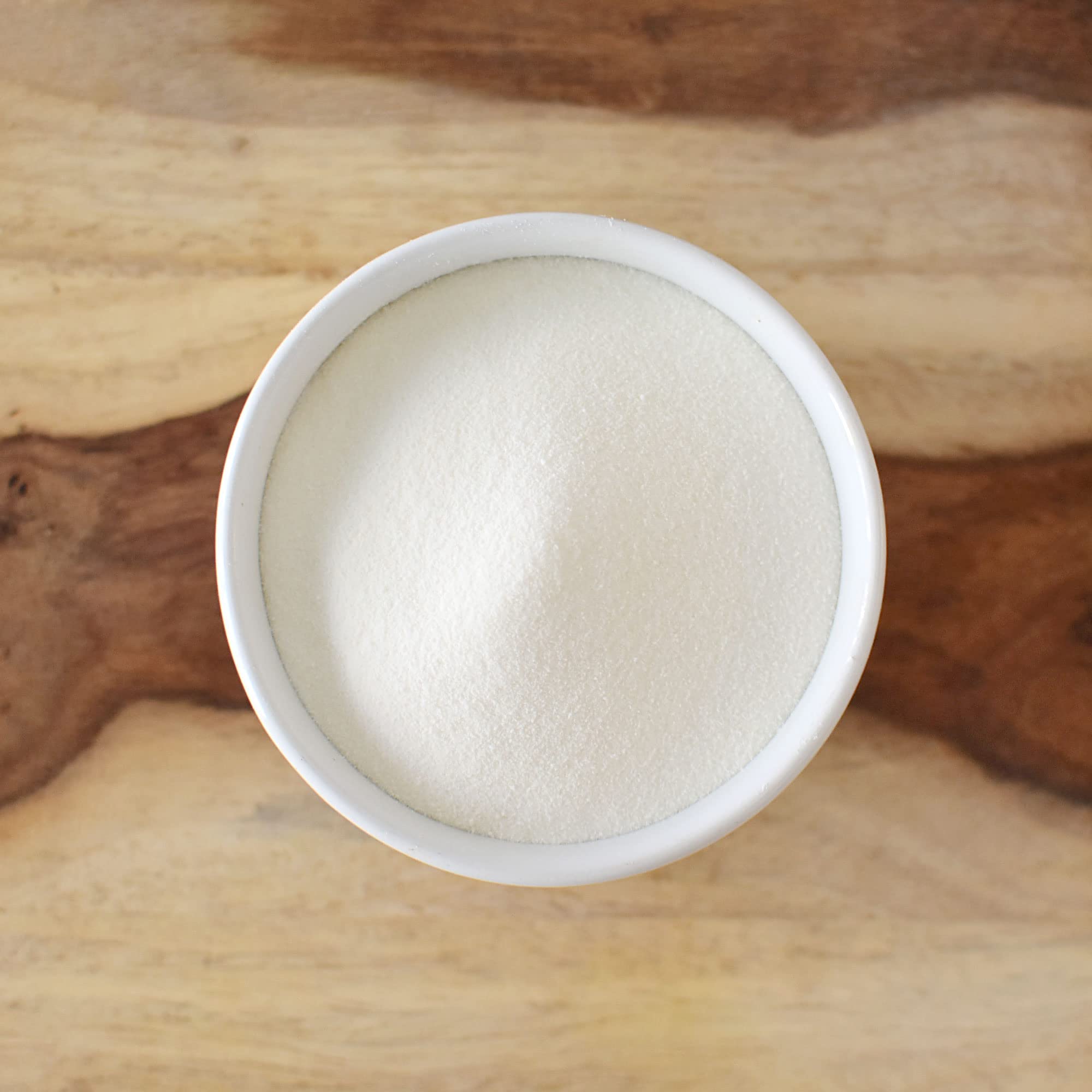 Anthony's Collagen Peptide Powder : mélange dans café chaud, sans goût.