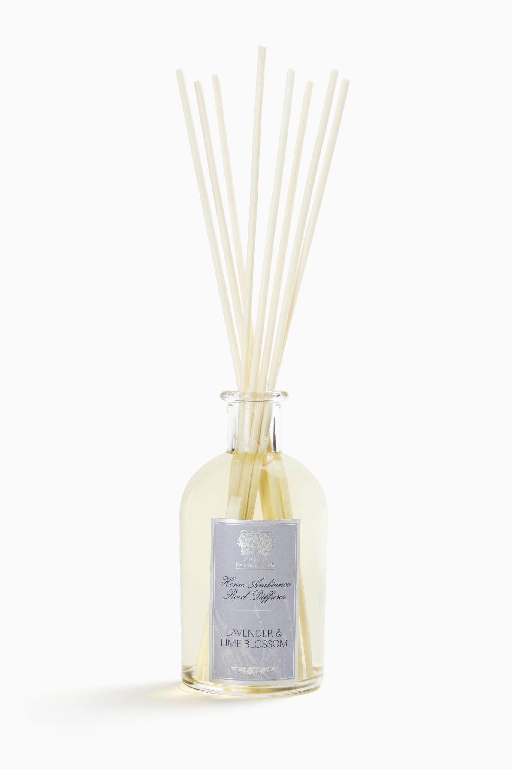 Diffuseur Antica Farmacista avec bouteille en verre pour une ambiance apaisante lavande-lime.