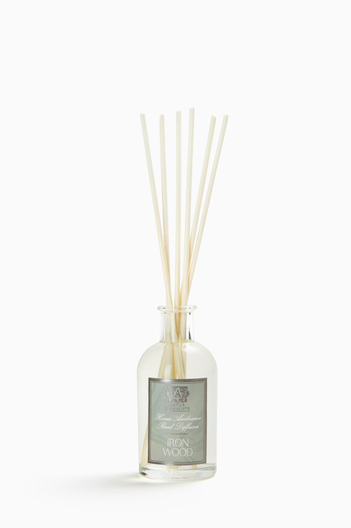 Antica Farmacista diffuseur ambiance fer-bois, parfum durable pour une ambiance chaleureuse.